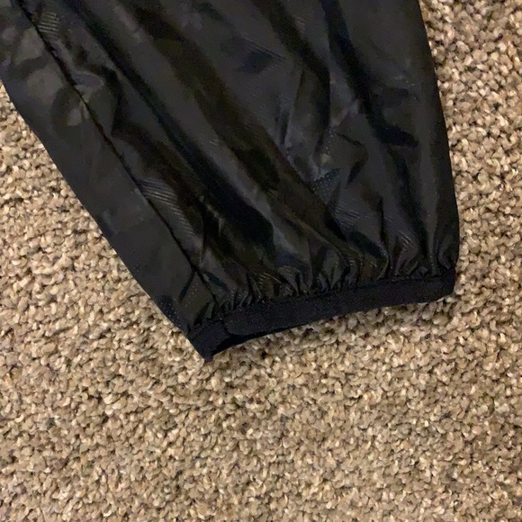 Cahill + windbreaker - Picture 4 of 8